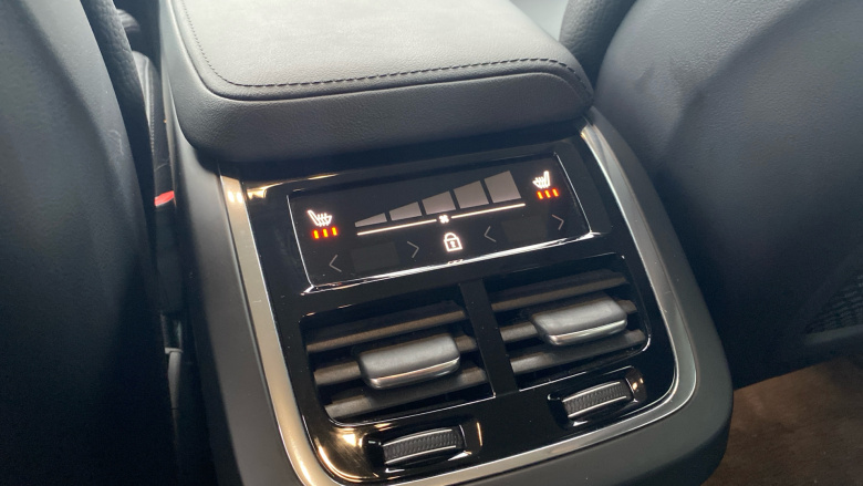 Volvo V60 2.0 B4P Plus Dark 5dr Auto [7 speed] Petrol Estate